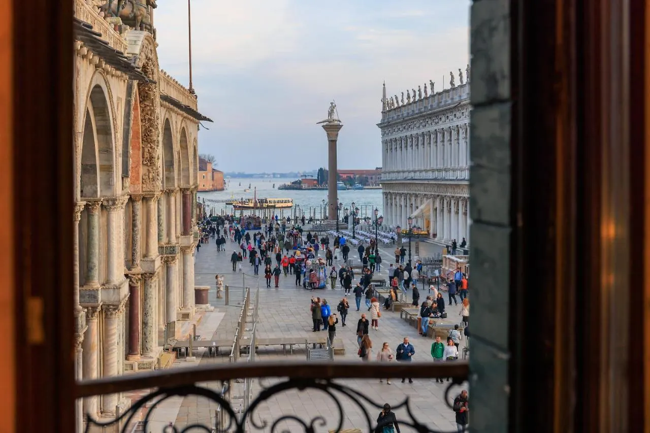 Hotel 286 Piazza San Marco Venecia Italia